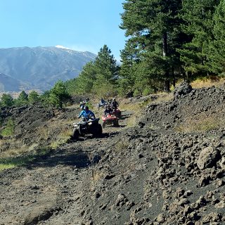 Etna quad excursion - guidare sulla lava